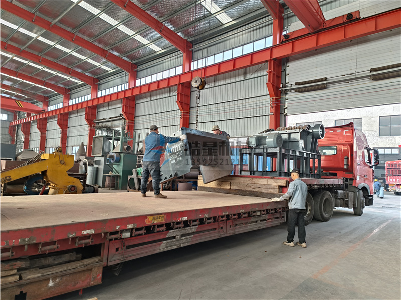 1600型斷橋鋁破碎機(jī)設(shè)備發(fā)往河南 1600型<a target='_blank'><span>斷橋鋁破碎機(jī)</span></a>設(shè)備發(fā)往河南